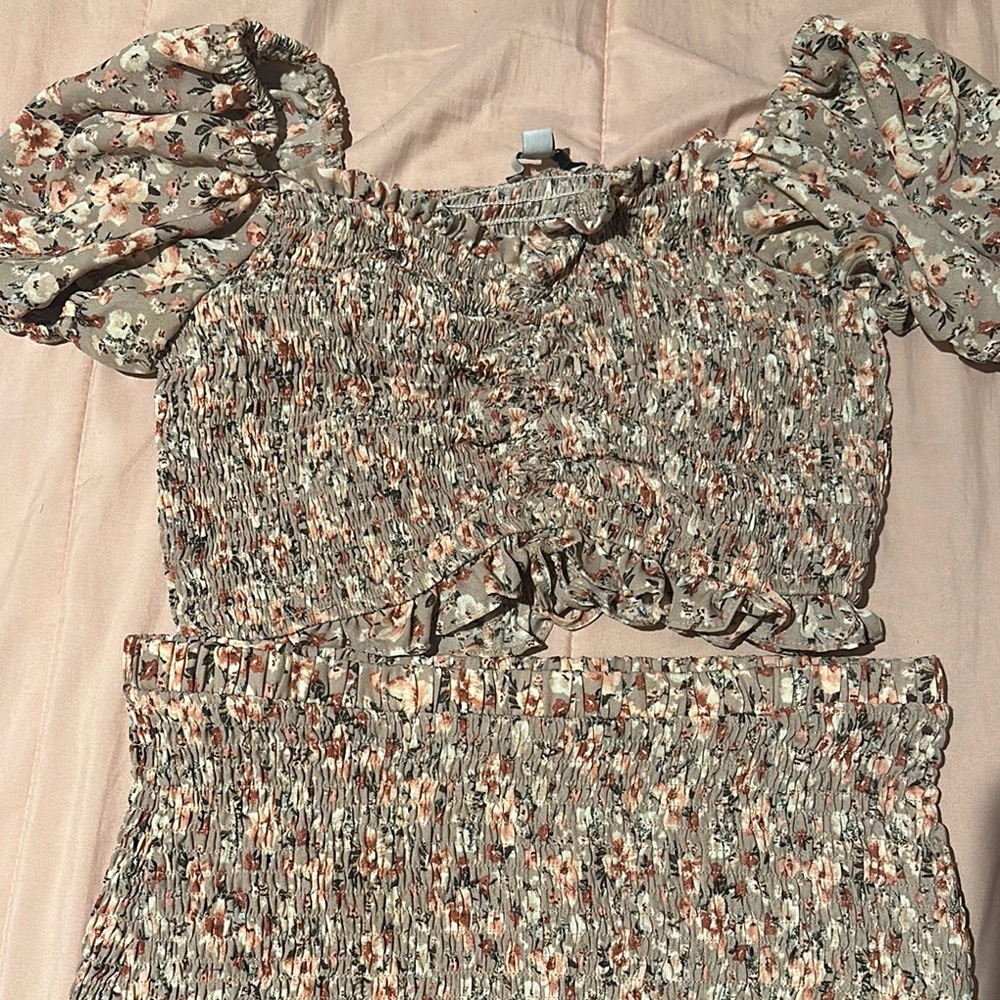 Floral Two-Piece Set with Ruffle Hem - Picture 2 of 2